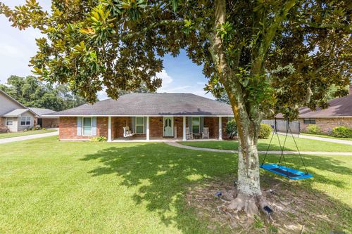 6612 Lindseyneal Dr, Greenwell Springs, LA, 70739-4447 | Card Image