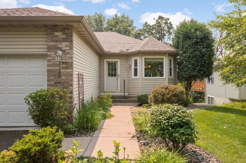 7129 48th St N, Oakdale, MN, 55128-2648 | Card Image