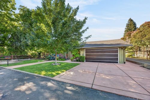 1601 Potrero Way, Sacramento, CA, 95822-1914 | Card Image