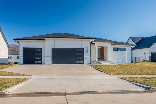 2901 Ne Cherry Court, Grimes, IA, 50111 | Card Image