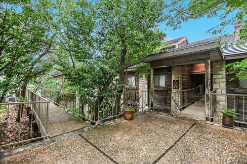 212-8200 Neely Dr, Austin, TX, 78759-8551 | Card Image