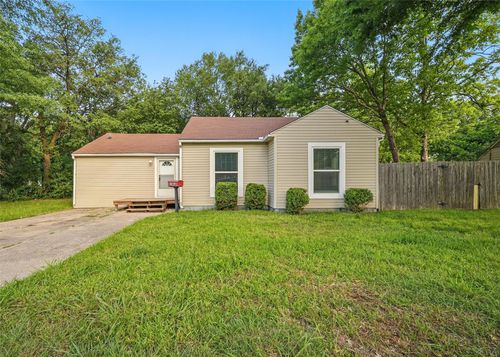 1003 Pecan Dr, Greenville, TX, 75401-2229 | Card Image