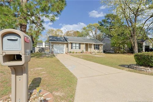 6826 Marlowe Dr, Fayetteville, NC, 28314-5401 | Card Image