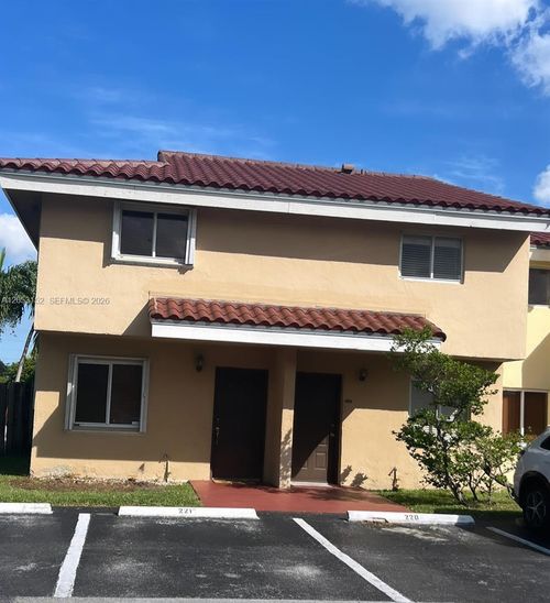 329-8261 Sw 5th Ter, Miami, FL, 33174 | Card Image