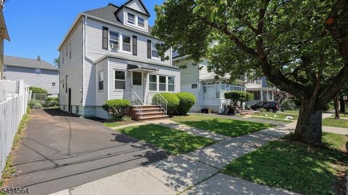 61 W Clay Ave, Roselle Park, NJ, 07204-1930 | Card Image