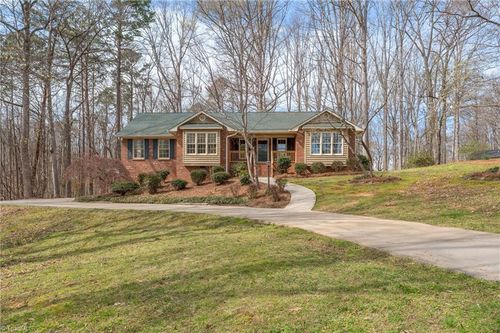 7006 Deer Hunter Ln, Lexington, NC, 27295-9267 | Card Image
