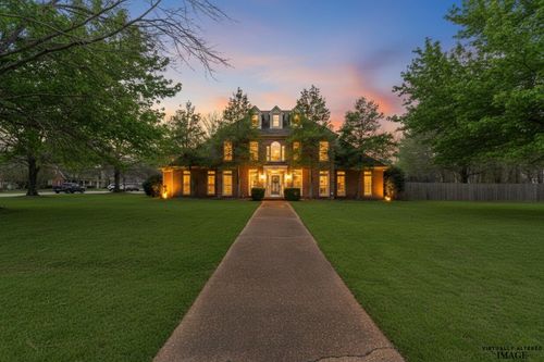 923 Woodland Trace Ln, Cordova, TN, 38018-6650 | Card Image