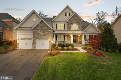 5806 Waterloo Bridge Cir, HAYMARKET, VA, 20169-8127 | Card Image