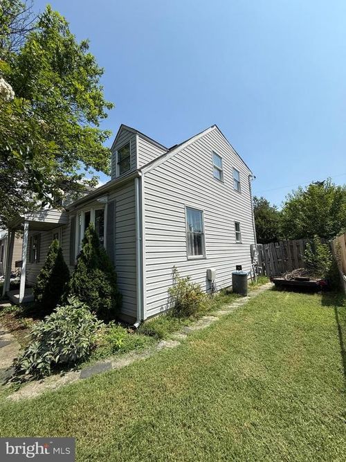 3145 Yorkway, DUNDALK, MD, 21222-5345 | Card Image
