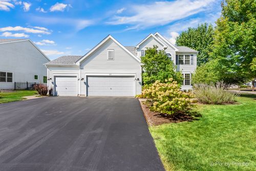 210 Summerdale Lane, Algonquin, IL, 60102 | Card Image