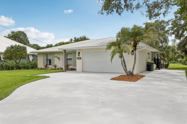 9830 Oak Trl, House other with 3 bedrooms, 3 bathrooms and null parking in Sebastian FL | Image 47