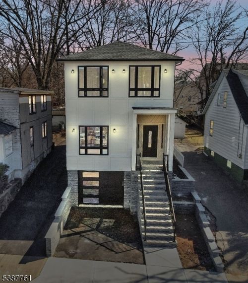 784 Valley St, Vauxhall, NJ, 07088-1225 | Card Image