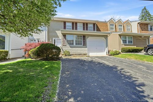 29 Jennings Ln, Woodbury, NY, 11797-3000 | Card Image