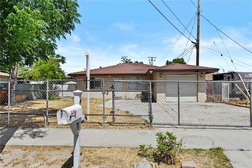 315 S Mistletoe Ave, San Jacinto, CA, 92583-3623 | Card Image