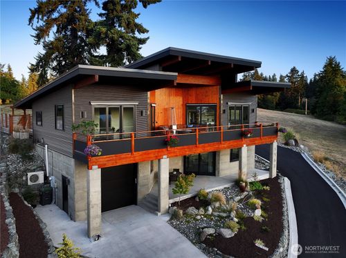 5453 Harborside Rd, Freeland, WA, 98249-9000 | Card Image