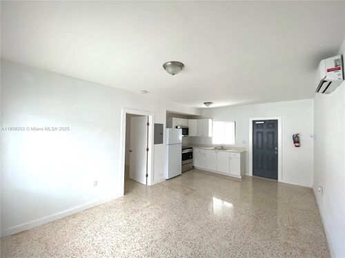 apt-2-165 Ne 56th St, Miami, FL, 33137-2407 | Card Image
