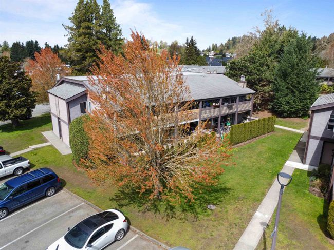 323 - 34909 Old Yale Road, Townhouse with 2 bedrooms, 1 bathrooms and 1 parking in Abbotsford BC | Image 1