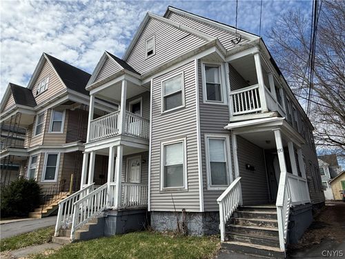 930 Brayton Park Pl, Utica, NY, 13502-3834 | Card Image