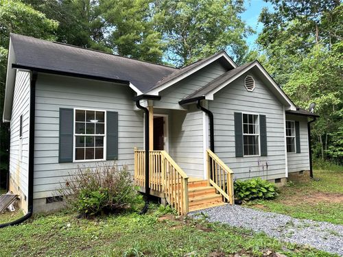 1482 Humpback Mountain Rd, Spruce Pine, NC, 28777-5575 | Card Image