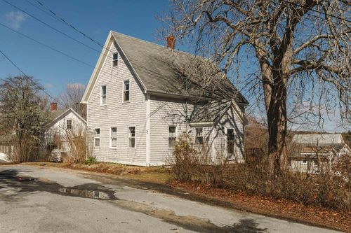 92 Main St, Chester, NS, B0J1J0 | Card Image