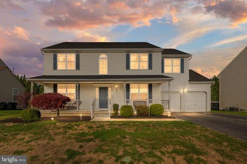 427 E Radison Run, CLAYTON, DE, 19938-3835 | Card Image