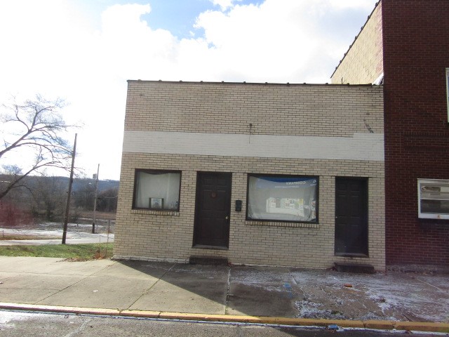 226 Midland Ave, Midland, PA 15059