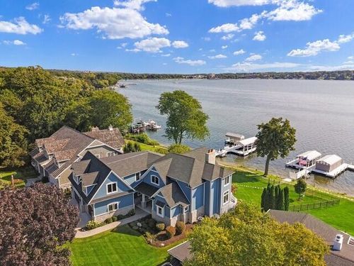 837 Bayview Dr, Lake Geneva, WI, 53147-3593 | Card Image