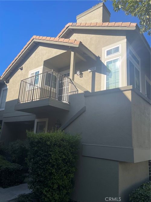8212 E Oak Ridge Cir, Anaheim, CA, 92808-1943 | Card Image