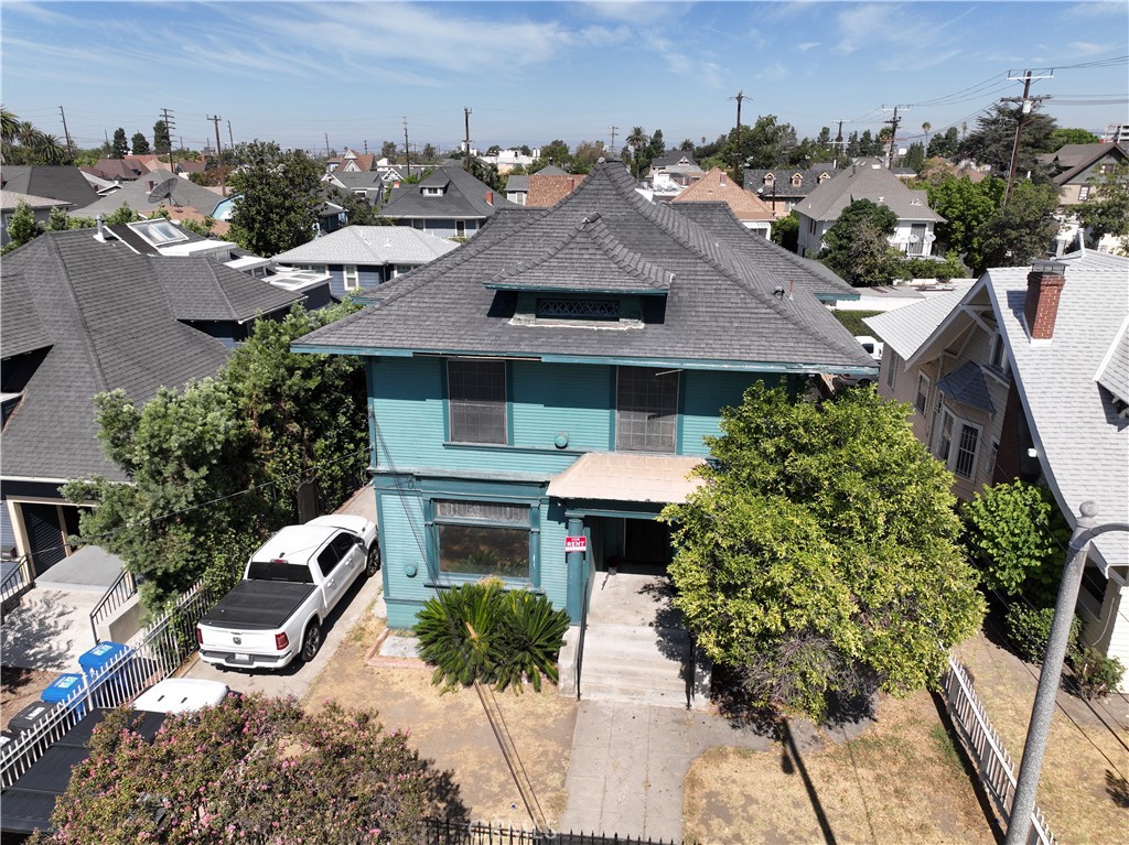 Residential Income in Los Angeles