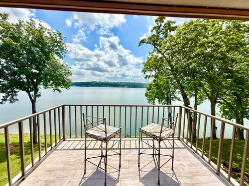4320 Lakeshore Ln, Chattanooga, TN, 37415-7089 | Card Image