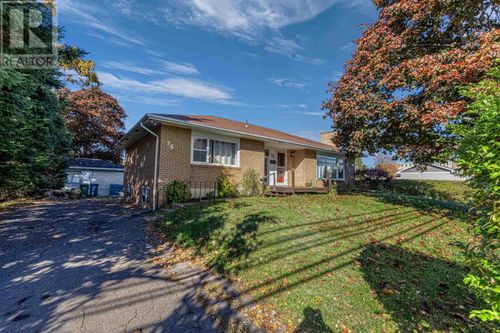 75 Kirkwood Dr, Charlottetown, PE, C1A2V2 | Card Image