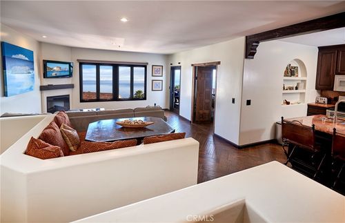 76-27 Camino De Flores, Avalon, CA, 90704-2822 | Card Image