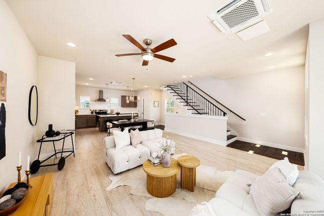 UNIT-1102 - 419 Ira Ave, House other with 3 bedrooms, 4 bathrooms and null parking in San Antonio TX | Image 14