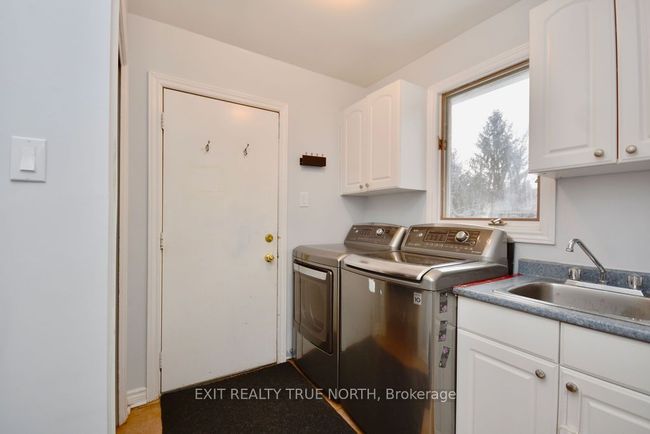 66 Willow Landing Rd, House other with 4 bedrooms, 3 bathrooms and 6 parking in Midhurst ON | Image 19