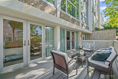 apt-106-1000 Union St, Seattle, WA, 98101-1945 | Card Image