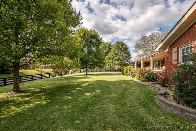 5142 Scottsville Rd, Home with 3 bedrooms, 3 bathrooms and null parking in Floyds Knobs IN | Image 7