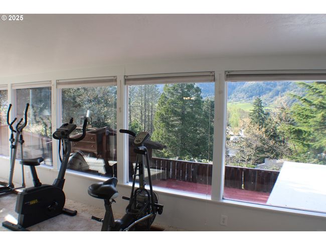 497 Wood Crest Dr, House other with 3 bedrooms, 3 bathrooms and 2 parking in Myrtle Creek OR | Image 6