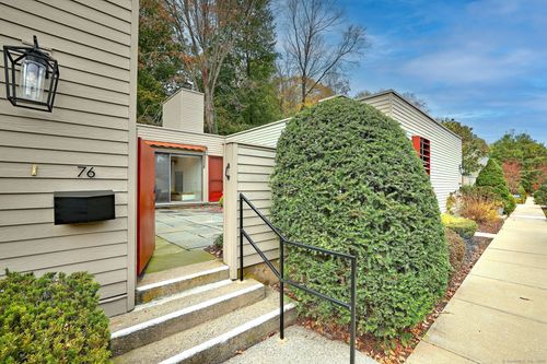76-76 Charlton Hill Rd, Hamden, CT, 06518-2550 | Card Image