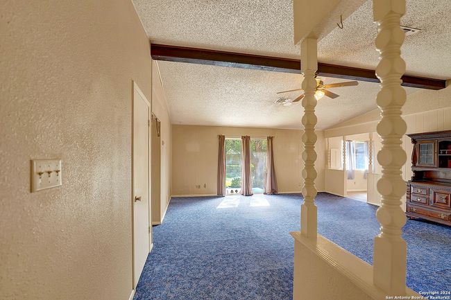 5010 David Scott Dr, House other with 3 bedrooms, 2 bathrooms and null parking in Kirby TX | Image 6