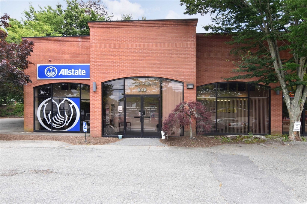 Commercial Lease in Tiverton