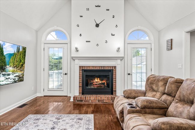 1036 Circle Dr, House other with 3 bedrooms, 2 bathrooms and null parking in Jamestown TN | Image 11