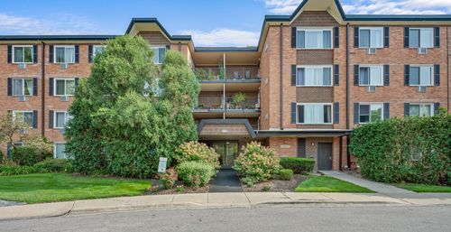 303-1217 S Old Wilke Rd, Arlington Heights, IL, 60005-2942 | Card Image