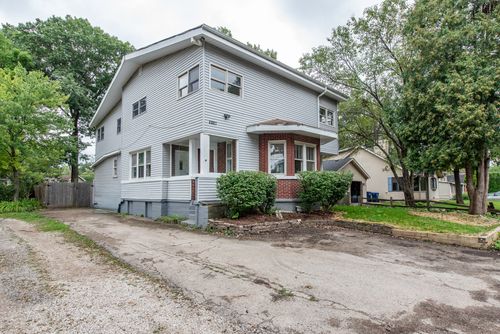 33827 N Oak St, Gages Lake, IL, 60030-1781 | Card Image