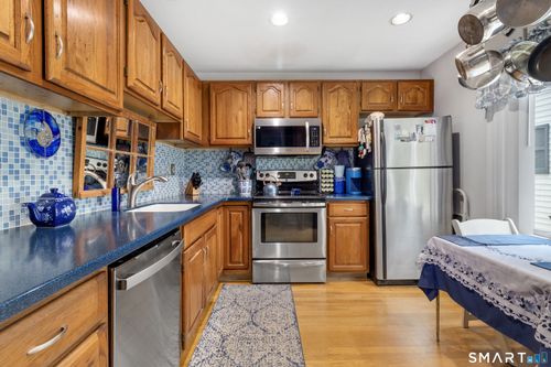 8-8 Belmont Ln, Danbury, CT, 06810-6442 | Card Image