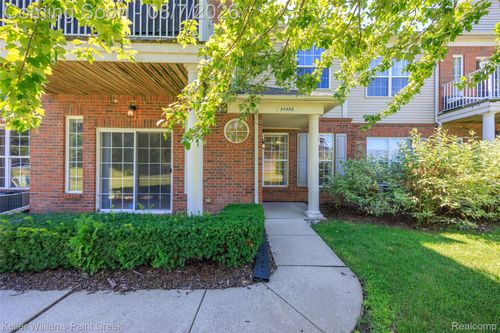 34593 Northrup Dr, Chesterfield, MI, 48047-3186 | Card Image
