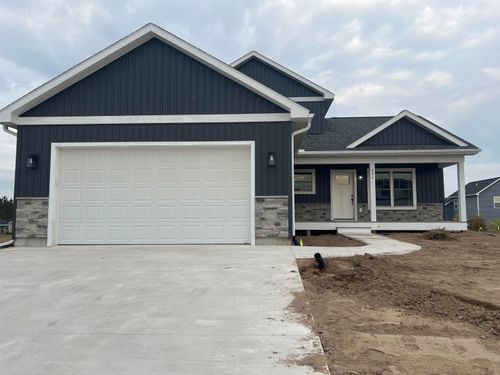 204 Grouse Run, Traverse City, MI, 49685-9403 | Card Image