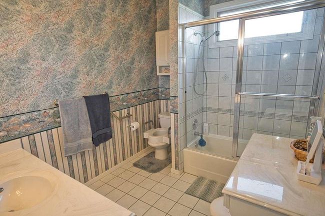 Shower & Tub Combination | Image 31