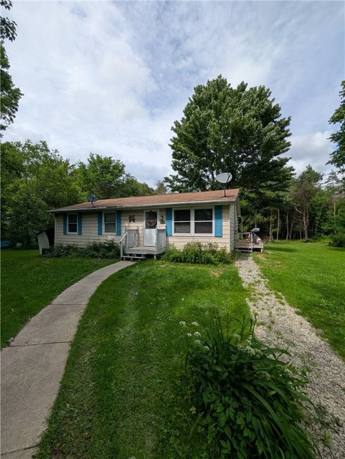 3046 Oneida Valley Rd, Hilliards, PA, 16040-1522 | Card Image