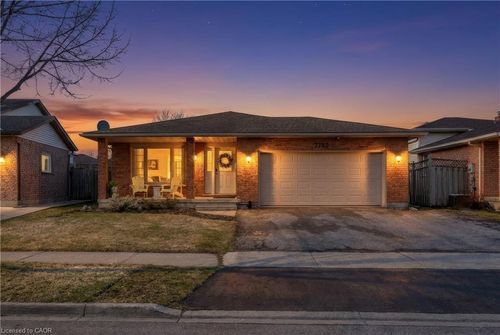 7752 Preakness St, Niagara Falls, ON, L2H2Y4 | Card Image