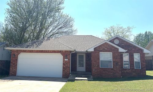 2506 Westwood Court, Ardmore, OK, 73401 | Card Image